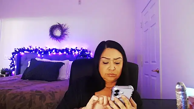 Snapshot of AlyssiaAmoreXO chatting on February 25, 2026, 7:14 pm AlyssiaAmoreXO online show from February 25, 2026, 7:14 pm