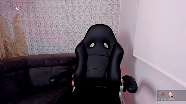 Snapshot of Sarajonnes chatting on December 5, 2025, 5:33 pm Sarajonnes online show from December 5, 2025, 5:33 pm