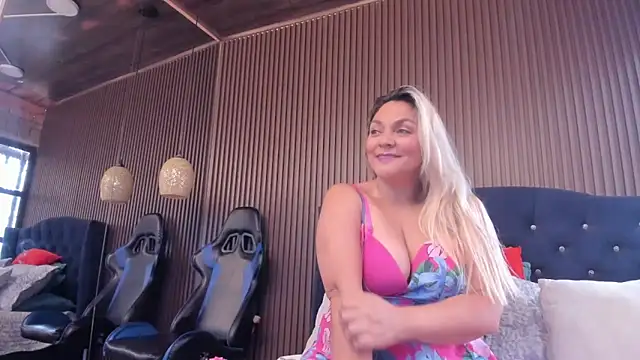 MalorySweet online show from October 11, 2025, 1:01 pm