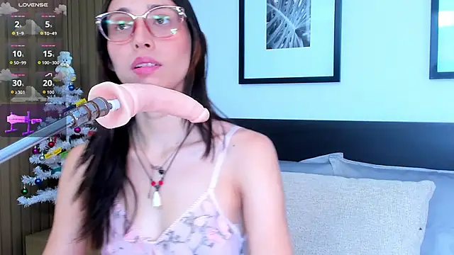 Snapshot of doll_bella_ chatting on December 14, 2025, 7:52 pm doll bella online show from December 14, 2025, 7:52 pm