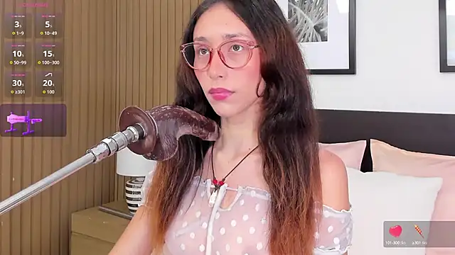 Snapshot of doll_bella_ chatting on September 24, 2025, 7:53 pm doll bella online show from September 24, 2025, 7:53 pm