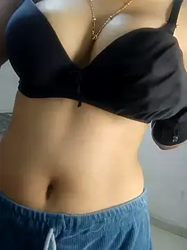 Snapshot of Cute_ritu0 chatting on February 1, 2025, 12:15 pm Cute ritu0 online show from February 1, 2025, 12:15 pm