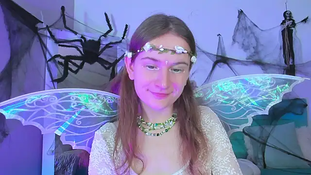 L1ittle kitty  online show from October 31, 2025, 6:32 am