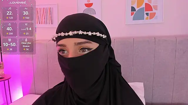 Snapshot of rawiya chatting on November 21, 2025, 12:15 pm rawiya online show from November 21, 2025, 12:15 pm