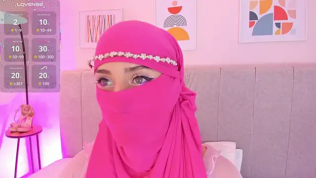 Snapshot of rawiya chatting on November 17, 2025, 12:31 pm rawiya online show from November 17, 2025, 12:31 pm