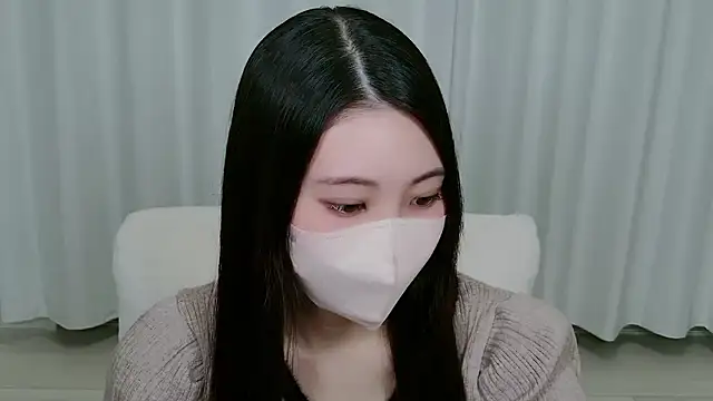 Snapshot of yuki_room chatting on October 5, 2025, 1:02 pm yuki room online show from October 5, 2025, 1:02 pm