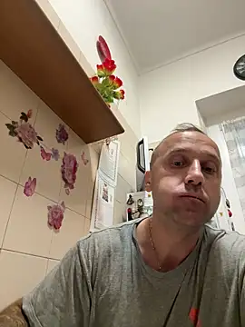 Snapshot of Lecatore80 chatting on April 13, 2026, 4:22 pm Lecatore80 online show from April 13, 2026, 4:22 pm