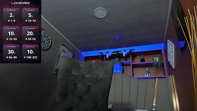 Lucy Williiams online show from December 1, 2025, 12:17 pm