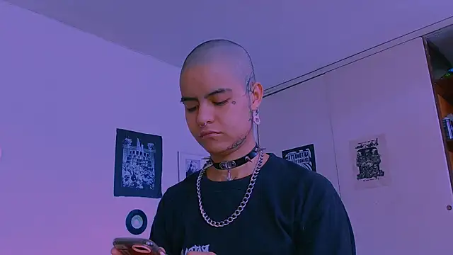 alex one888 online show from February 4, 2026, 6:25 pm