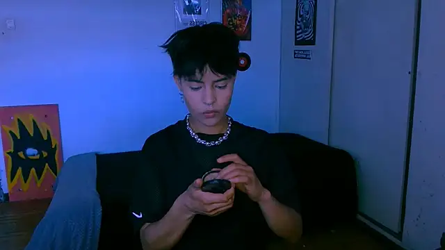 Snapshot of alex_one888 chatting on October 21, 2025, 10:09 pm alex one888 online show from October 21, 2025, 10:09 pm