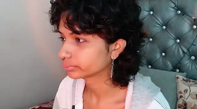 Snapshot of ToshiaKimich chatting on March 20, 2025, 12:32 pm ToshiaKimich online show from March 20, 2025, 12:32 pm