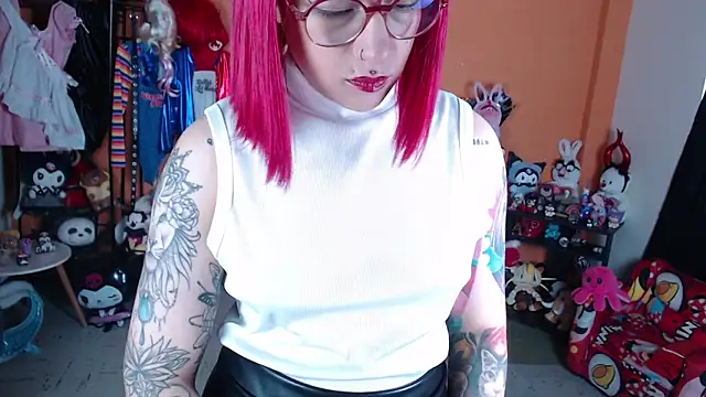 Snapshot of MissMiia2 chatting on May 1, 2026, 11:26 am MissMiia2 online show from May 1, 2026, 11:26 am