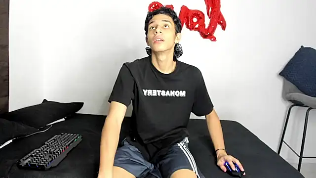 evanscollins online show from December 5, 2025, 12:21 am