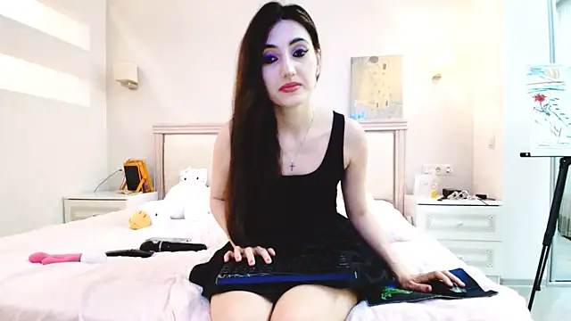 Snapshot of Iren chatting on December 2, 2025, 11:39 pm Iren online show from December 2, 2025, 11:39 pm