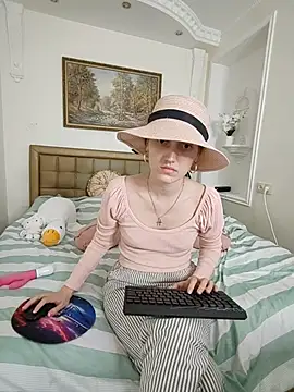 Iren online show from April 18, 2026, 7:58 pm