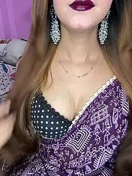 Diamond queeen online show from May 2, 2026, 8:47 pm