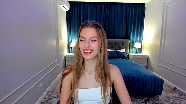 NaturalBeaty online show from September 22, 2025, 3:56 am