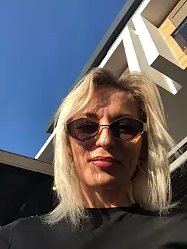 Snapshot of Diamond_Bunny_ chatting on March 11, 2025, 2:40 pm Diamond Bunny online show from March 11, 2025, 2:40 pm