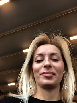 Snapshot of Diamond_Bunny_ chatting on March 20, 2025, 3:58 pm Diamond Bunny online show from March 20, 2025, 3:58 pm