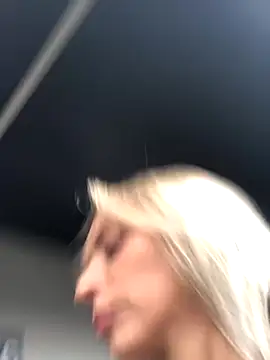 Snapshot of Diamond_Bunny_ chatting on September 14, 2025, 2:28 pm Diamond Bunny online show from September 14, 2025, 2:28 pm