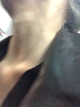 Snapshot of Diamond_Bunny_ chatting on September 29, 2025, 3:39 pm Diamond Bunny online show from September 29, 2025, 3:39 pm