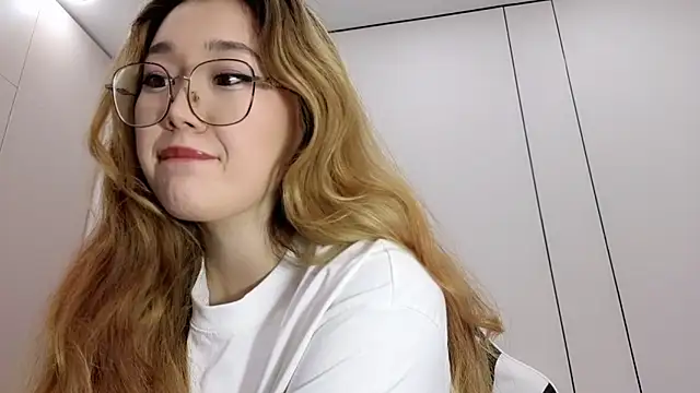 Jennatyan online show from December 20, 2025, 1:25 pm