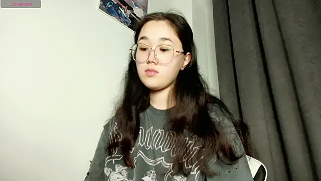 Jennatyan online show from March 8, 2025, 6:16 pm