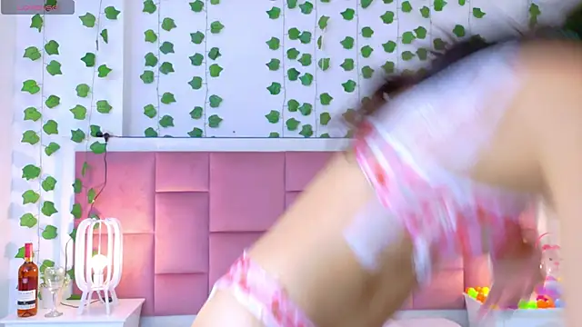 kaily sweet1 online show from April 19, 2026, 11:11 am