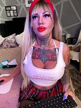 Snapshot of krysstal003 chatting on September 23, 2025, 7:10 pm krysstal003 online show from September 23, 2025, 7:10 pm