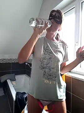 Snapshot of Hexe12346 chatting on September 9, 2025, 7:18 am Hexe12346 online show from September 9, 2025, 7:18 am