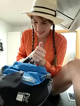 Snapshot of Hexe12346 chatting on March 16, 2025, 6:23 pm Hexe12346 online show from March 16, 2025, 6:23 pm