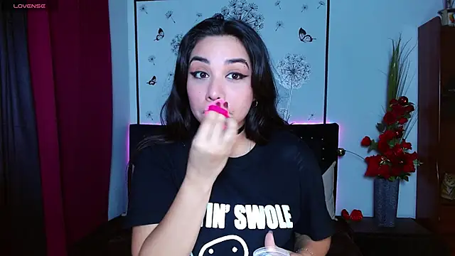 Lune Claire online show from April 16, 2026, 3:18 am