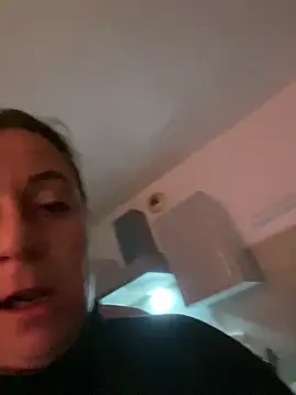 Lyannabuena69 online show from April 16, 2026, 5:19 am