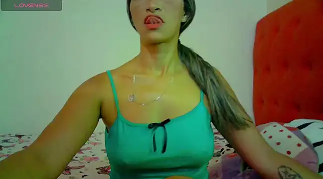 Snapshot of rosa_pretty chatting on March 16, 2025, 4:12 pm rosa pretty online show from March 16, 2025, 4:12 pm