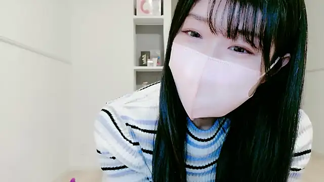 Snapshot of IORio2 chatting on November 2, 2025, 6:13 pm IORio2 online show from November 2, 2025, 6:13 pm