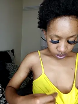 CocoSexyBabe online show from April 18, 2026, 9:15 pm