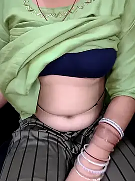 Snapshot of kaveerpooja947 chatting on September 16, 2025, 4:30 pm kaveerpooja947 online show from September 16, 2025, 4:30 pm