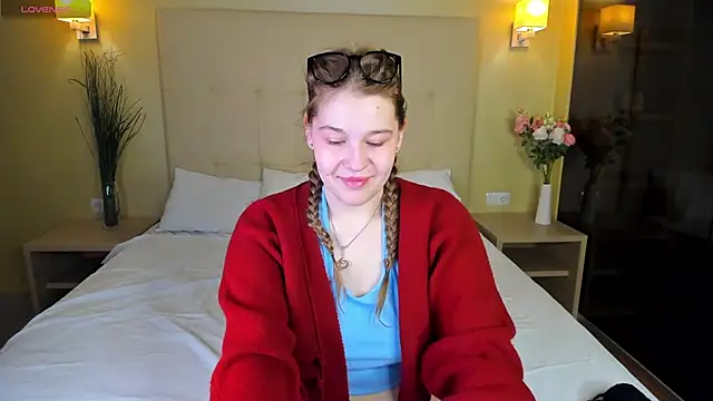 Colleen Blake online show from November 29, 2025, 10:37 am