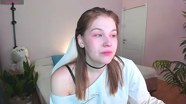 Snapshot of Colleen_Blake chatting on February 17, 2026, 5:10 pm Colleen Blake online show from February 17, 2026, 5:10 pm