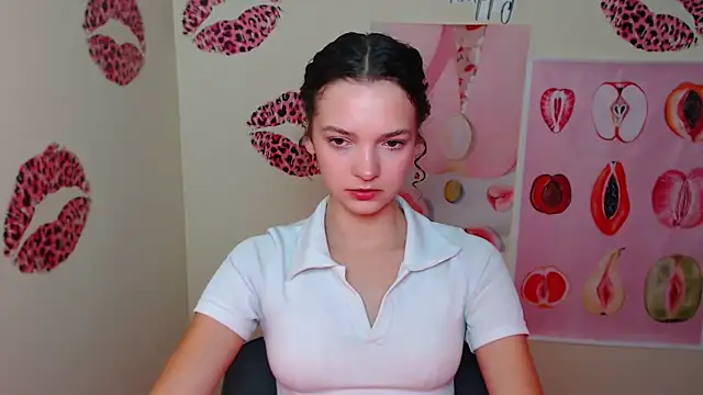  SusieSu  online show from September 19, 2025, 6:39 am