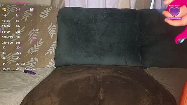 freyadivine online show from March 23, 2026, 11:43 am