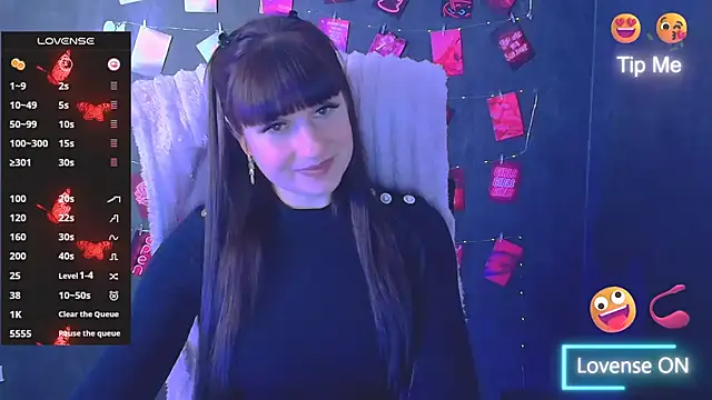 Snapshot of Violla_My chatting on December 19, 2025, 12:29 pm Violla My online show from December 19, 2025, 12:29 pm