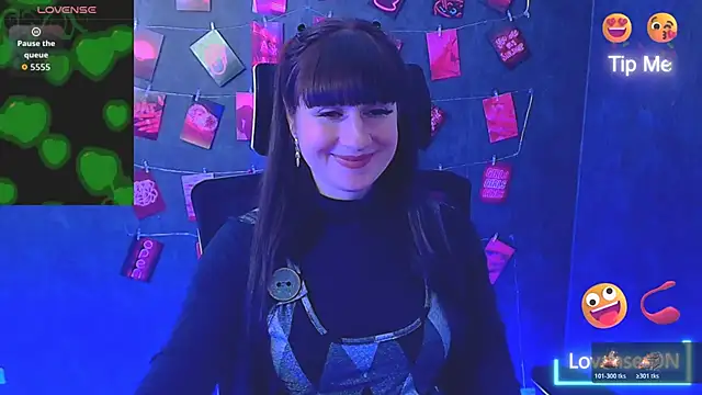 Snapshot of Violla_My chatting on February 15, 2026, 8:13 am Violla My online show from February 15, 2026, 8:13 am