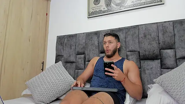 BastianFerrari online show from December 18, 2024, 3:55 pm