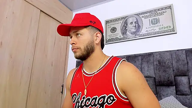 BastianFerrari online show from February 4, 2025, 3:11 am