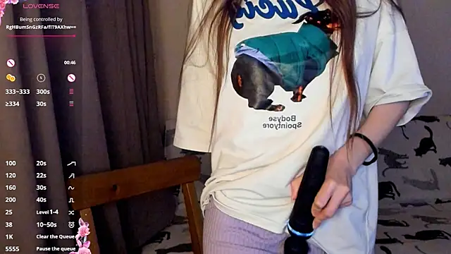 EvaBradley online show from December 18, 2025, 7:18 pm