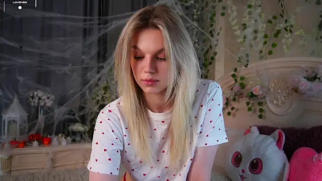 Snapshot of EdlinAlliston chatting on November 1, 2025, 1:49 pm EdlinAlliston online show from November 1, 2025, 1:49 pm