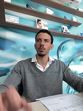 pteno1 online show from December 3, 2024, 1:49 pm