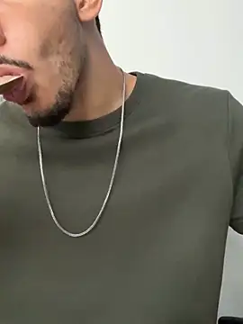 pteno1 online show from December 7, 2024, 2:08 pm