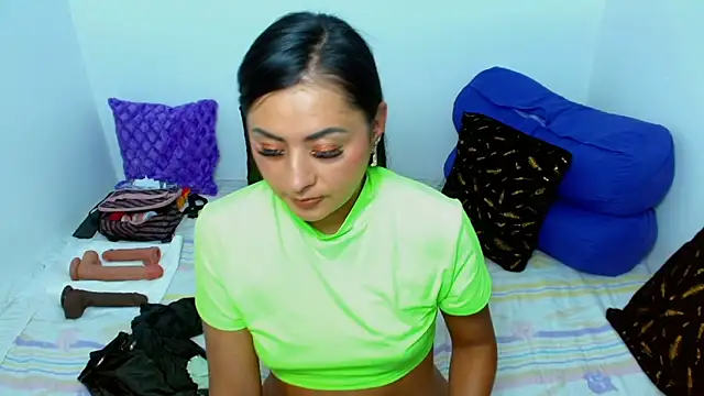 lauren 59 online show from April 16, 2026, 9:39 pm